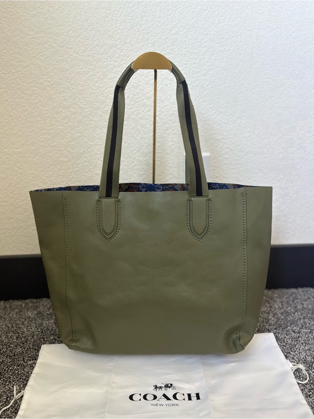 COACH LARGE DERBY TOTE - Picture 9 of 12